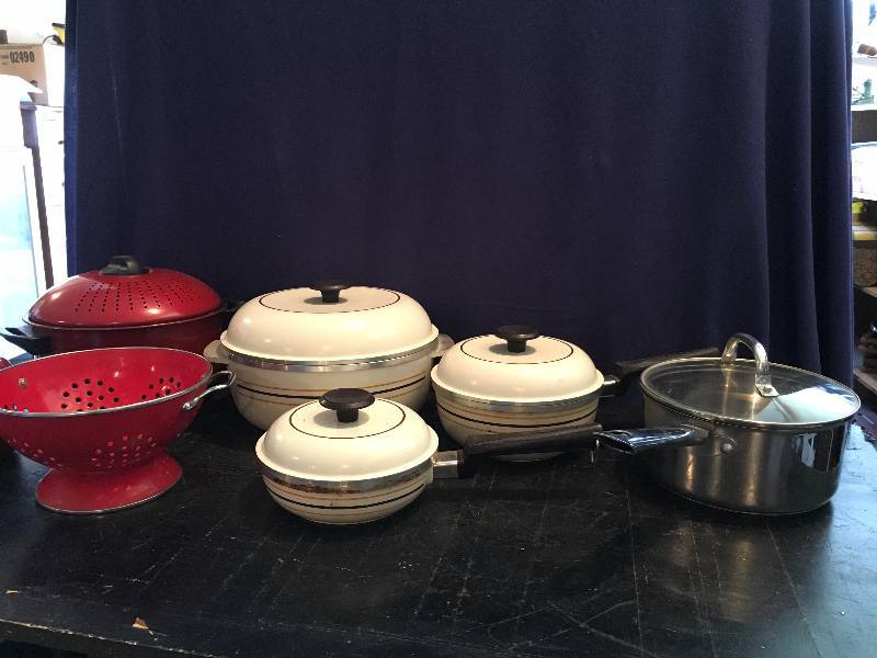 Heavy Quality Set of Regal Pans With lids
