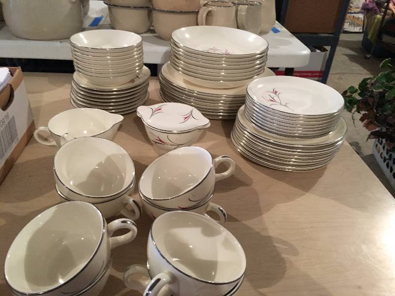 Serenade Full Set Of China, Serving for Eight