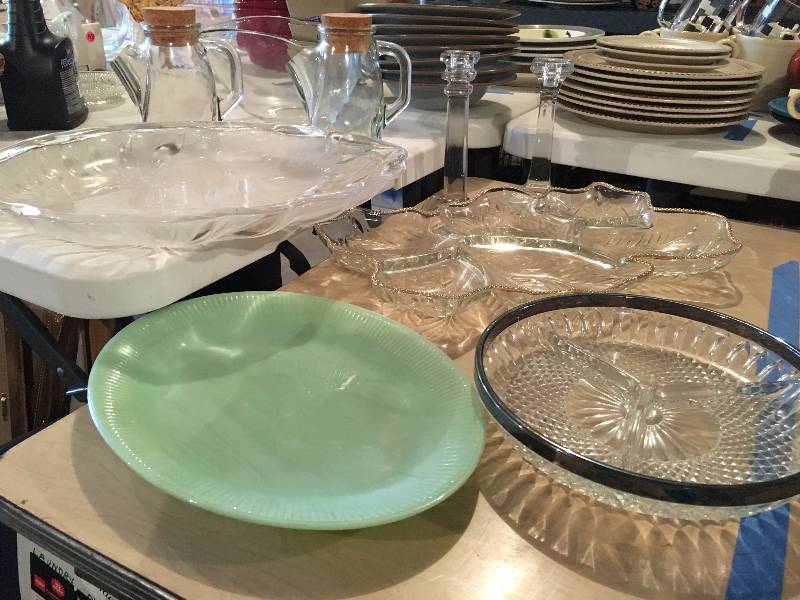 Nine Pieces of Glass Items,