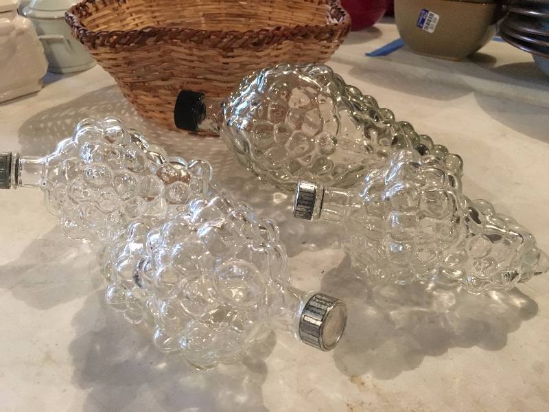 Unique, Four Glass Grapes