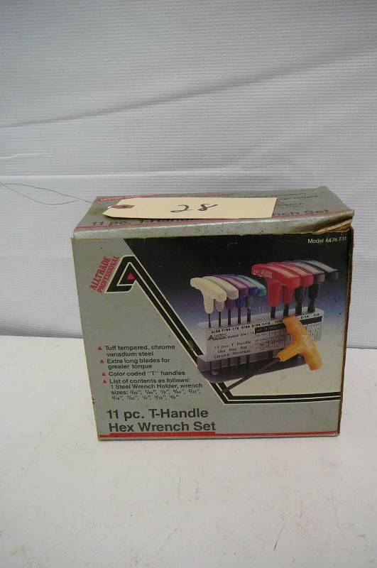 lot 28 image: HEX WRENCH SET