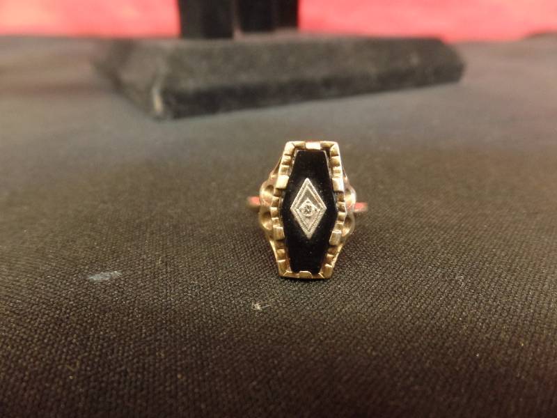Gold and Onyx Ring