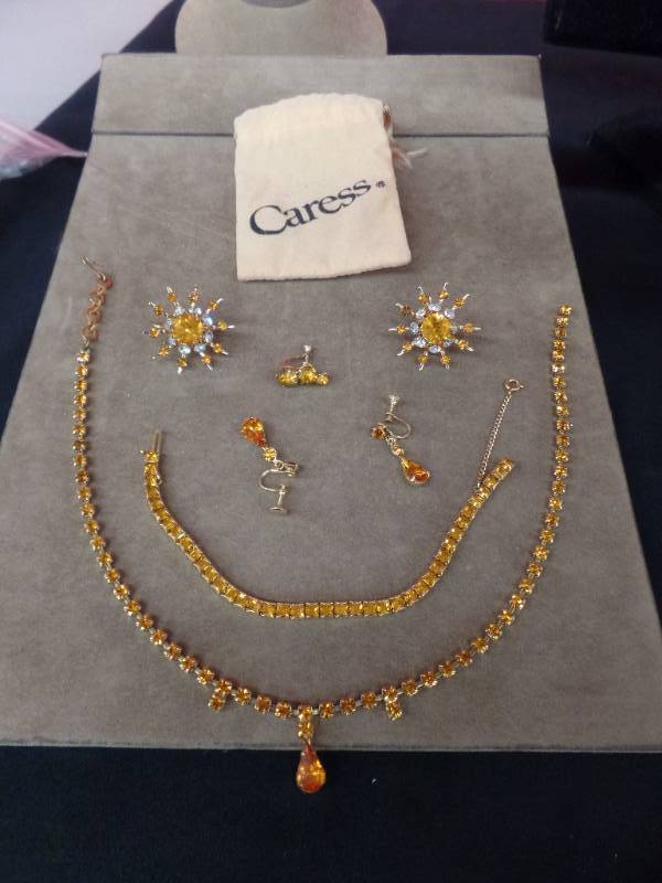 Vintage Rhinestone Jewelry