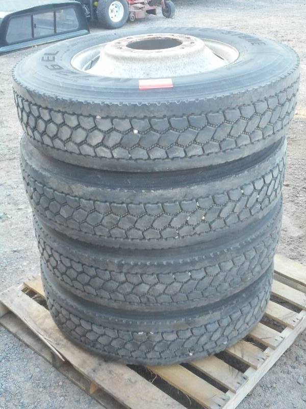 (4) Bridegstone M726EL Radial Mud &...