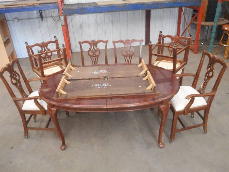 Vintage Dining Room Table With (8) ...