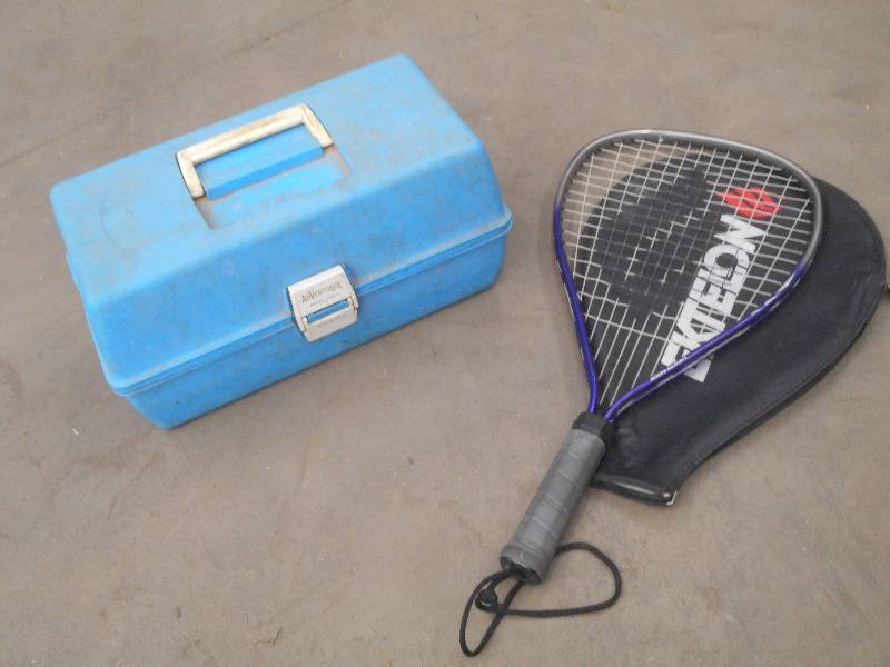 Vintage Adventurer Tackle Box & Ekl...