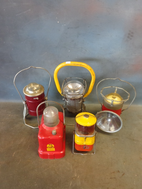 lot 4 image: Vintage Mining Lights