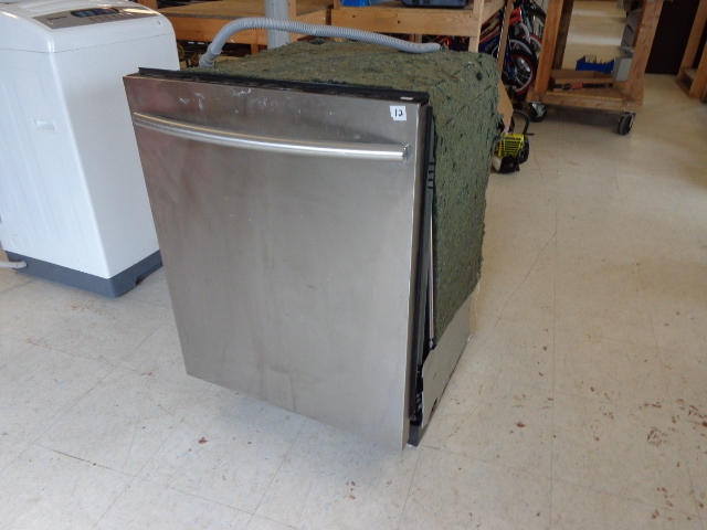 lot 12 image: Samsung Dishwasher