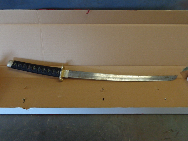 lot 14 image: Sword