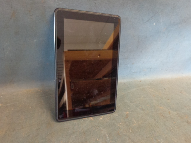 lot 16 image: Amazon Kindle