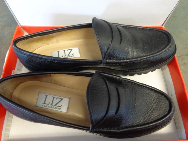 lot 24 image: Liz Claiborne Womens Shoes