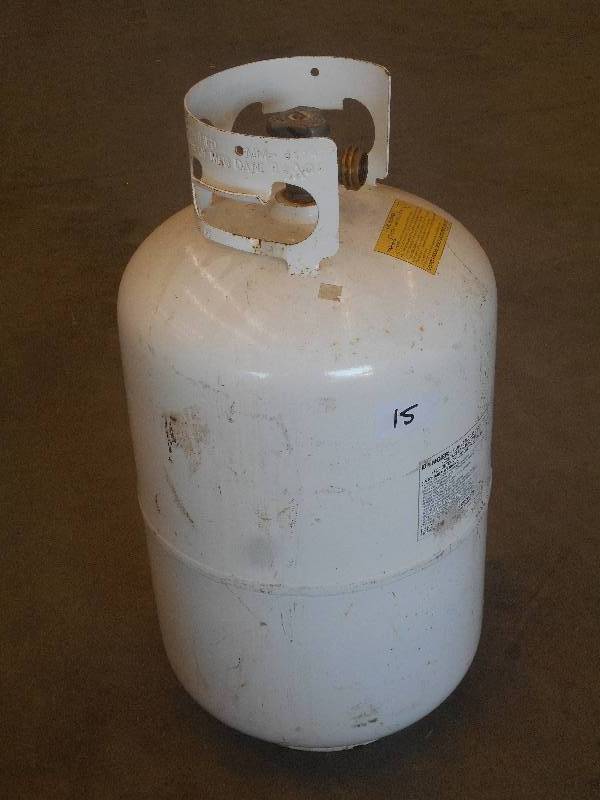 lot 15 image: 30# LP Tank With OPD...
