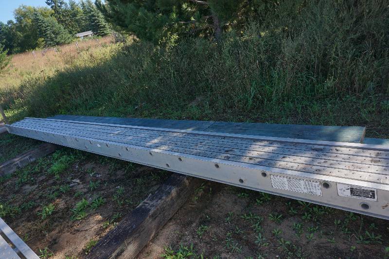 lot 6 image: Werner Model 2420 20 Contractors Plank