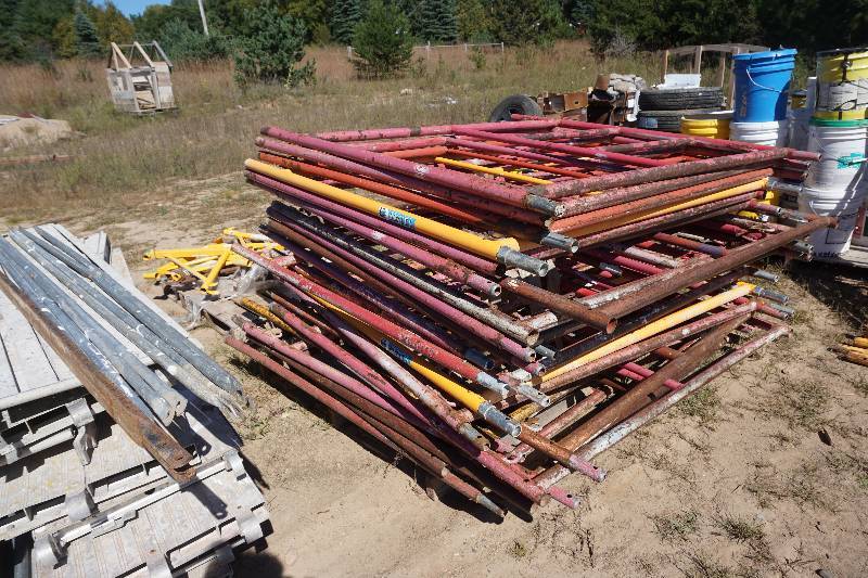 lot 5 image: Large Lot of Contractor Scaffolding
