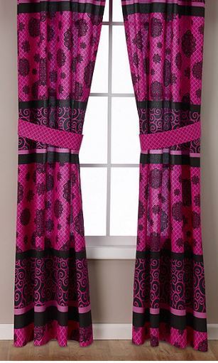 lot 36 image: Lola 8-Pc. Bed Set - Queen  Plus 5-Pc Curtain Set