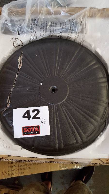 lot 42 image: Hanover Lavallette Patio Umbrella Base - Brown