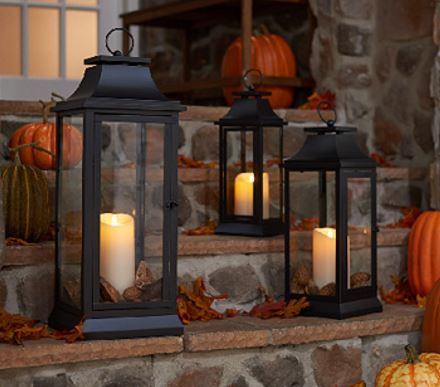 lot 136 image: Luminara 25 Heritage Indoor Outdoor Lantern with Flameless Candle & Remote - BLACK