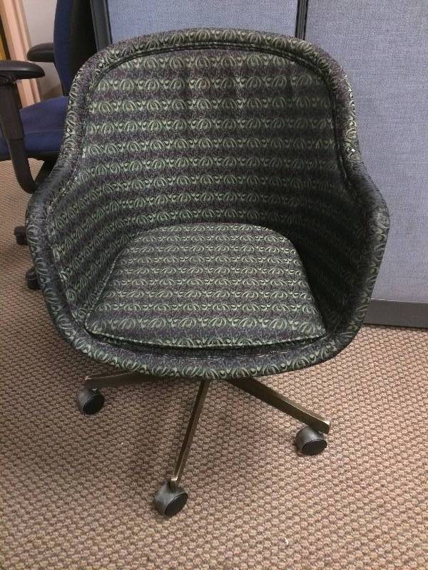 Mid Century Modern Super Fun & Retro Cool Pod Or Shell Fabric Swivel Rolling Chair - Nice Condition For Age - Two Tiny Holes In Fabric Shown In Pics
