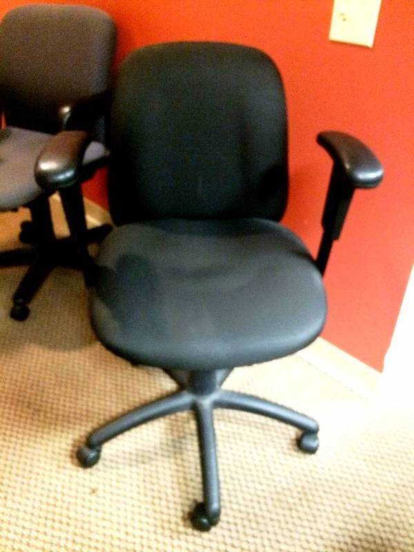 Super Quality Steelcase Ergonomic Multi Adjustible Settings & Arms Swivel Rolling Executive Office Chair - Super Condition - One Arm Has Some Scratches