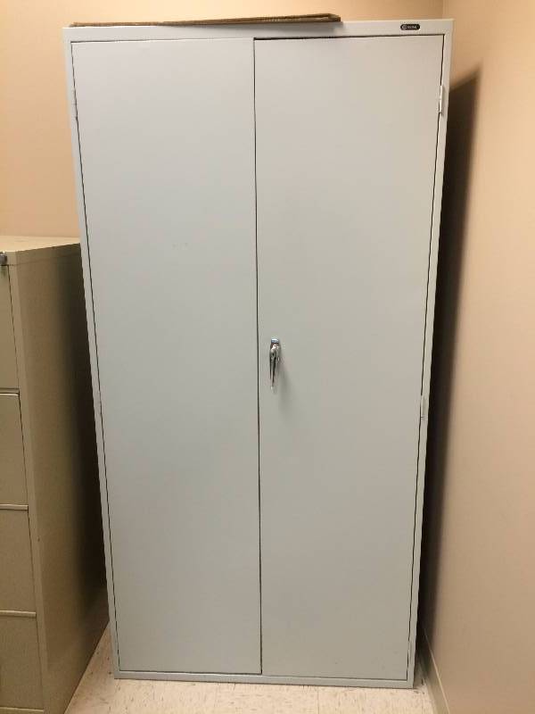 Global Double Door Heavy Duty 5 shelf Metal Cabinet - These Are Very Expensive New - Super Condition