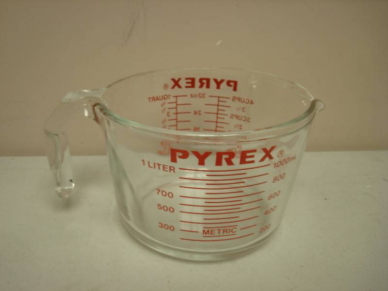 Pyrex 4 Cup Measuring Cup