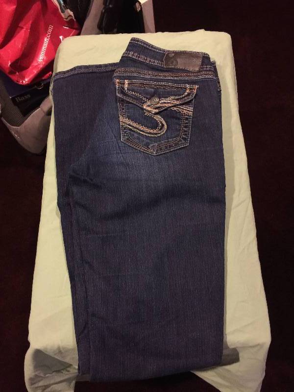 Womans Silver Jeans (Size 29 - Gently Used)