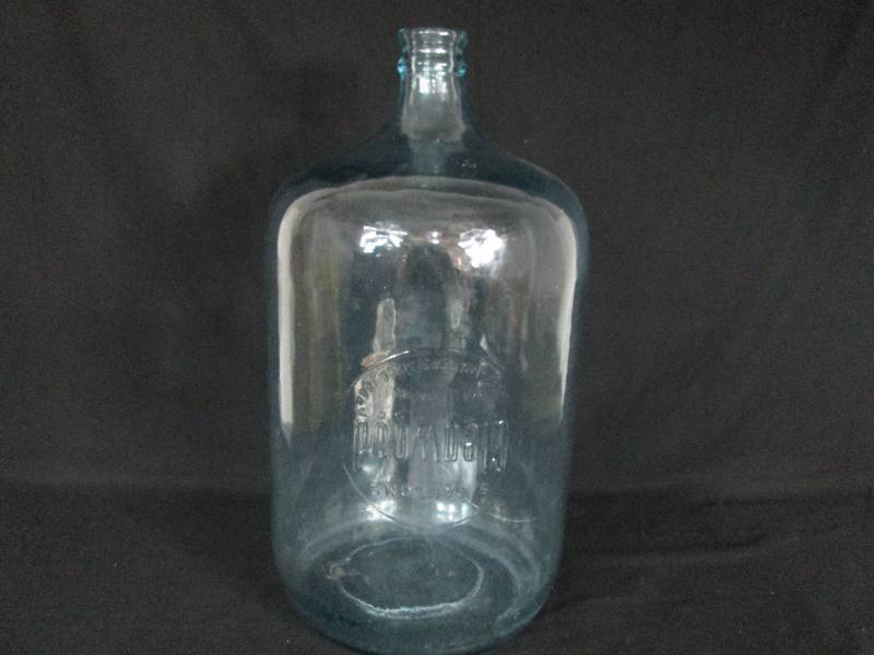 lot 13 image: 5 Gallon Glenwood Inglewood Water Jug