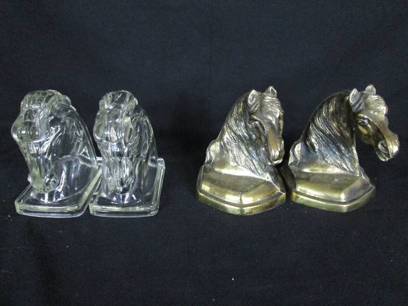 lot 17 image: 2 Pair Horse Bookends