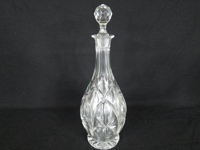lot 42 image: Cut Lead Glass Crystal Decanter