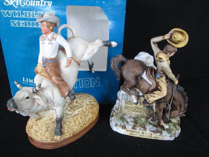 lot 112 image: Ski Country Rodeo Decanters