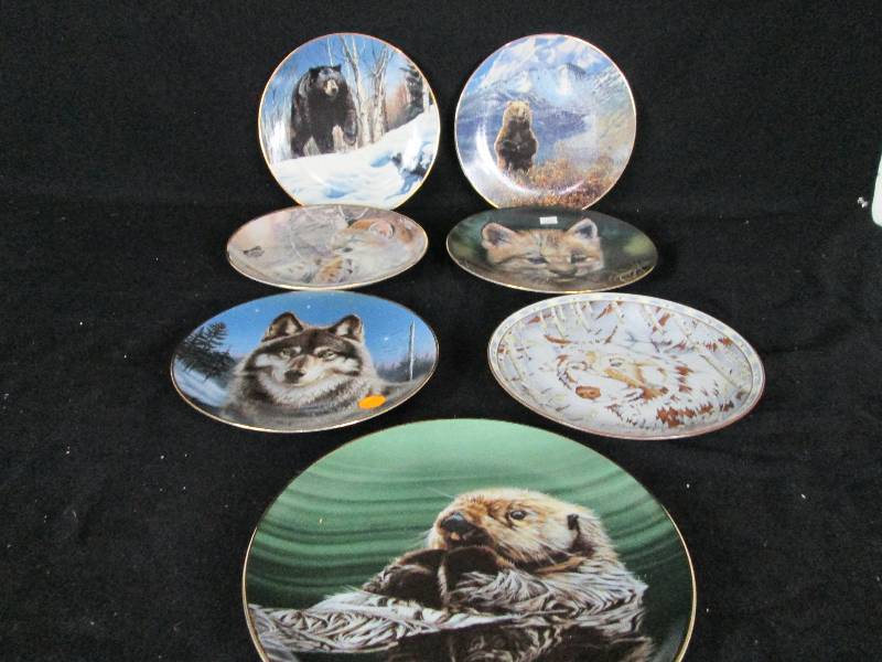 lot 159 image: Collector Plates Assortment