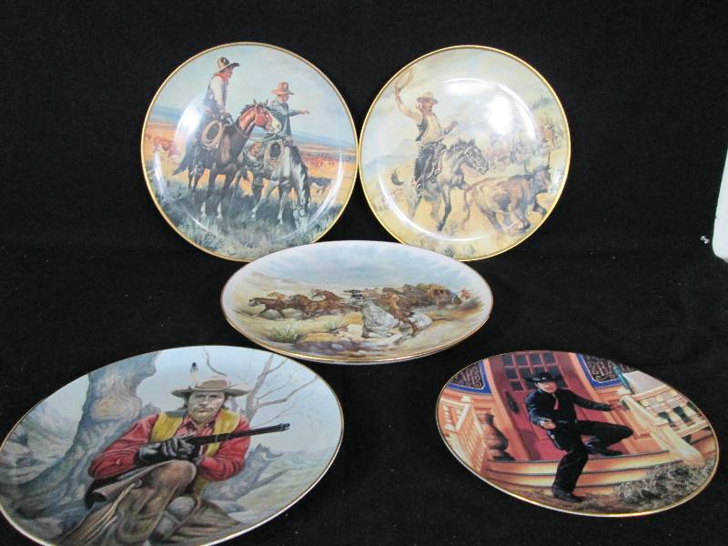 lot 160 image: Cowboy Collector Plates