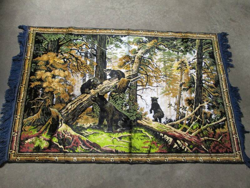 lot 172 image: Large Vintage Bear Tapestry