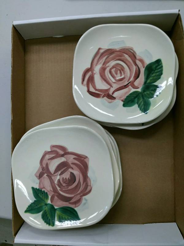 lot 3 image: Red Wing Pottery Dessert Plates