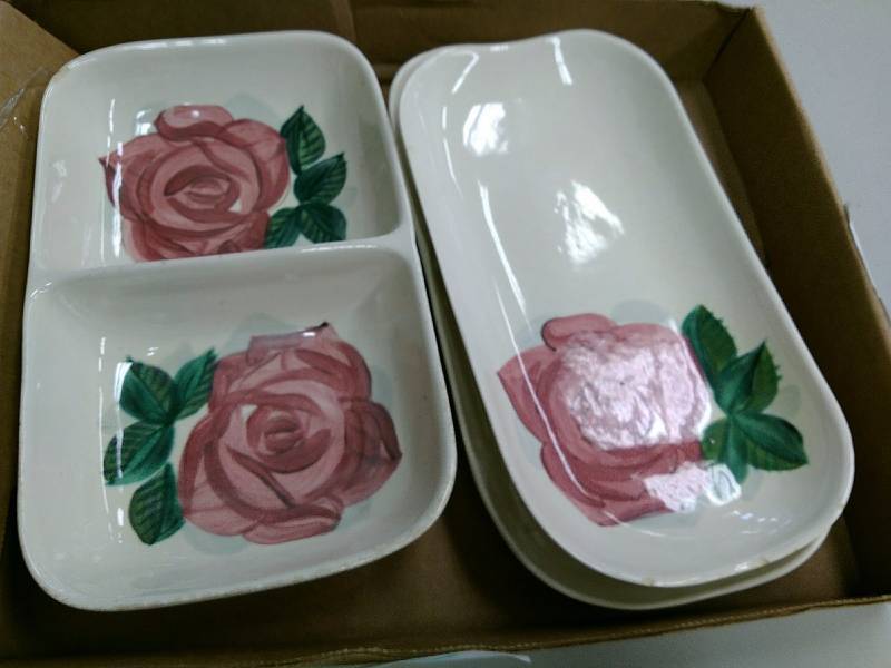 lot 4 image: Red Wing Pottery Serving Dishes