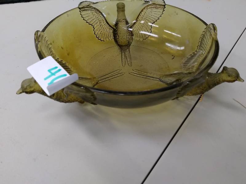 lot 46 image: Vintage Pheasant Dish