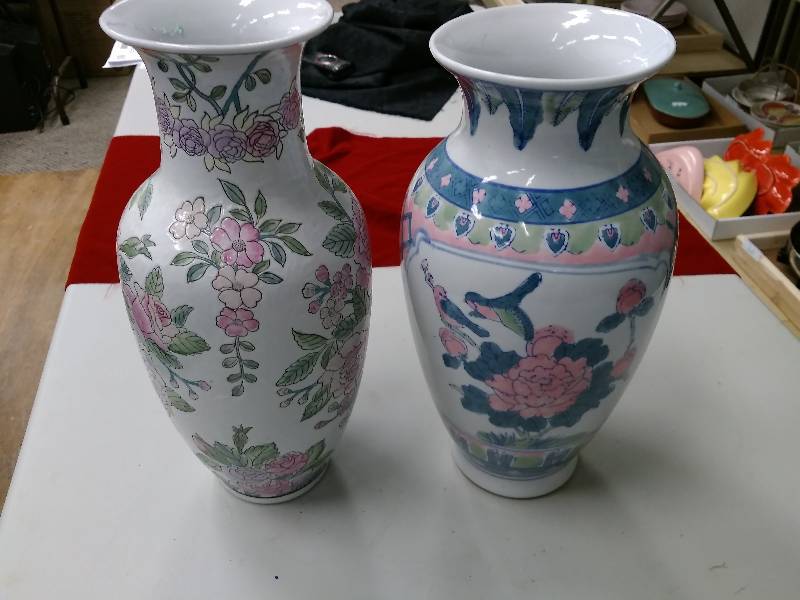 lot 60 image: Two Decorative Vases