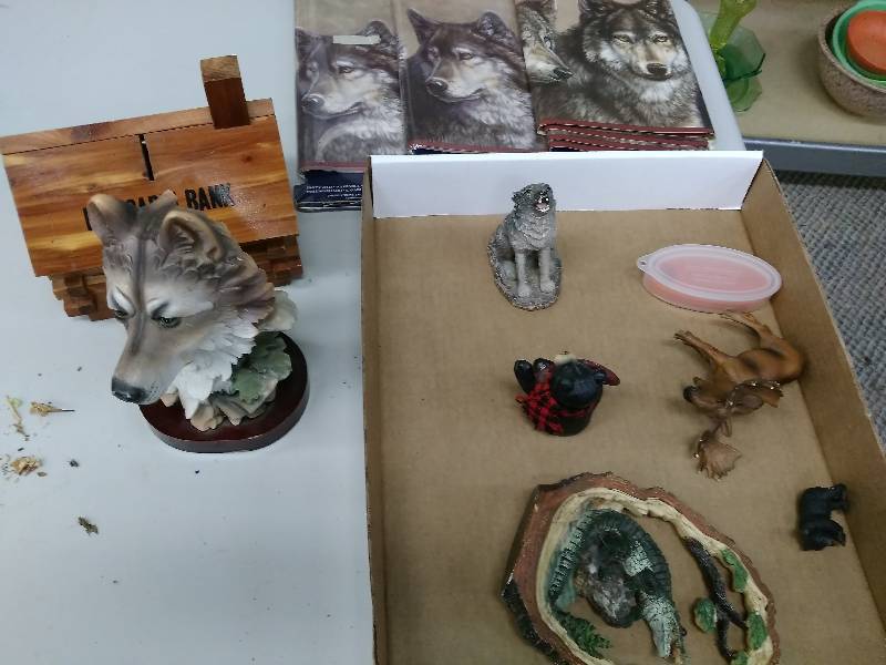 lot 66 image: Outdoor Dcor Lot