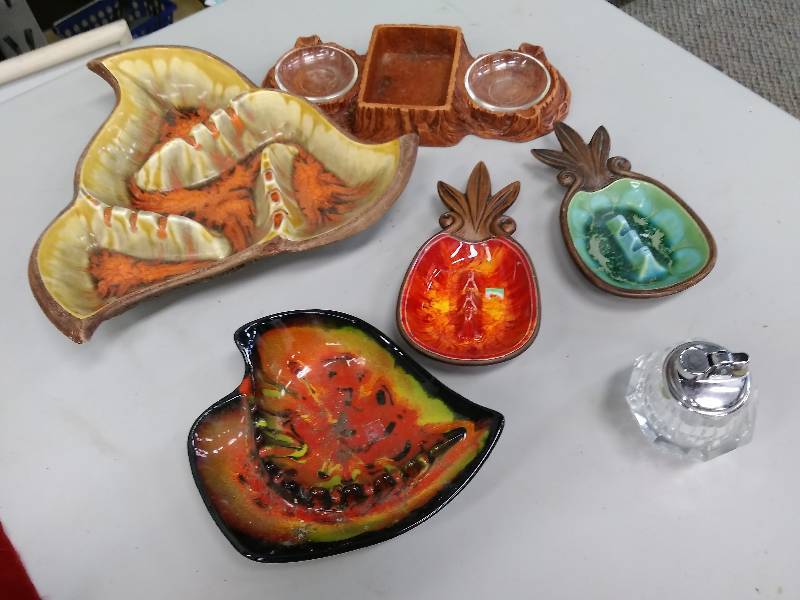 lot 75 image: Vintage Ashtray Lot
