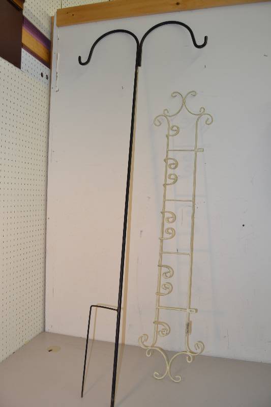 Shepards Hook Plate rack