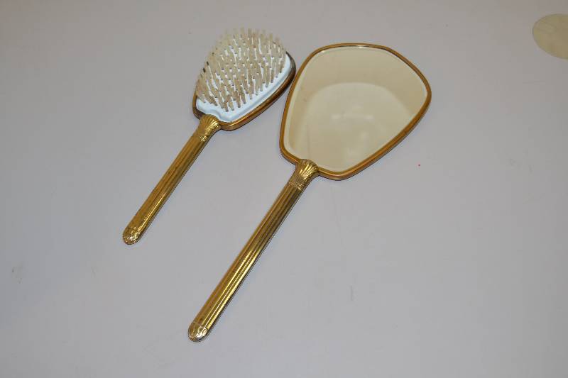 Vintage hand mirror set