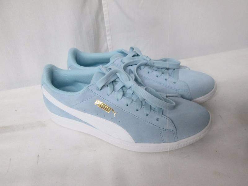 lot 18 image: Puma Womens Vikky Casual Sport Shoe