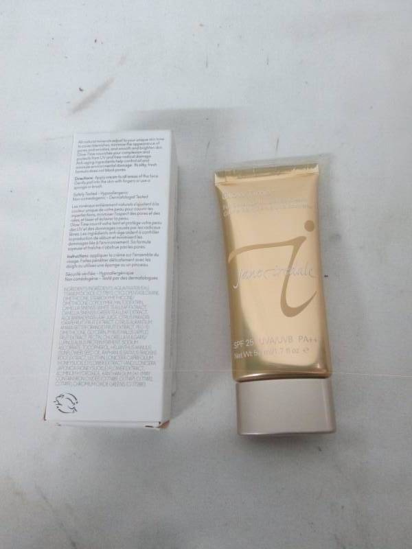 lot 44 image: Jane Iredale Full Coverage Mineral BB Cream Glow Time