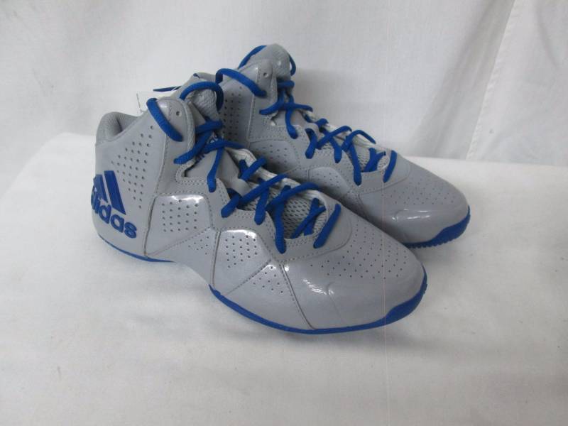 lot 19 image: Adidas Mens Pro Smooth Feather Basketball Shoe