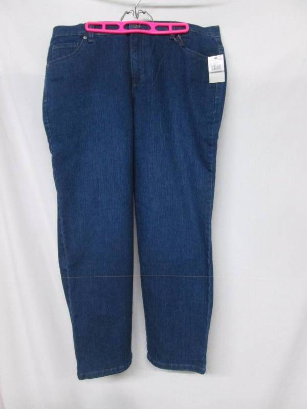 lot 51 image: Gloria Vanderbilt Plus Amanda Jeans