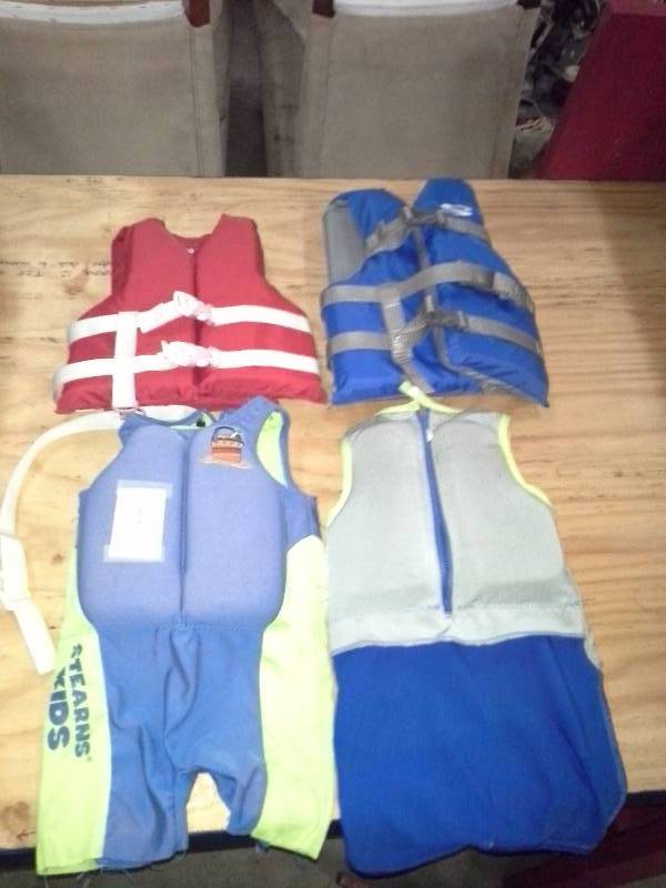 Kids Life Jackets(4)