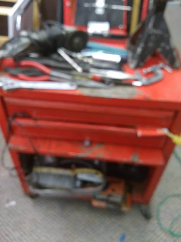 lot 1 image: Rolling Tool Box FULL of Tools