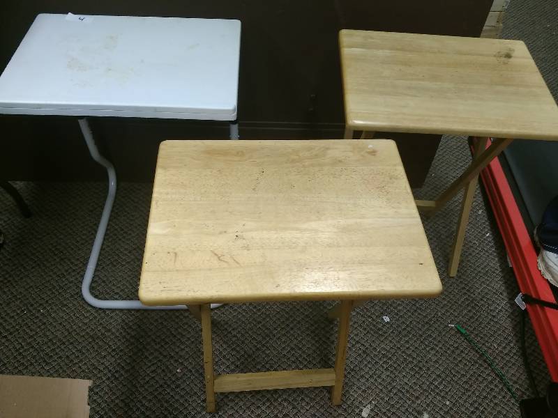 lot 4 image: Three TV Trays
