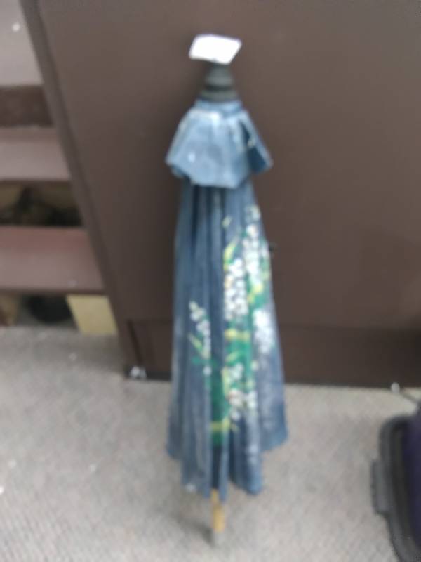 lot 8 image: Vintage Parosal