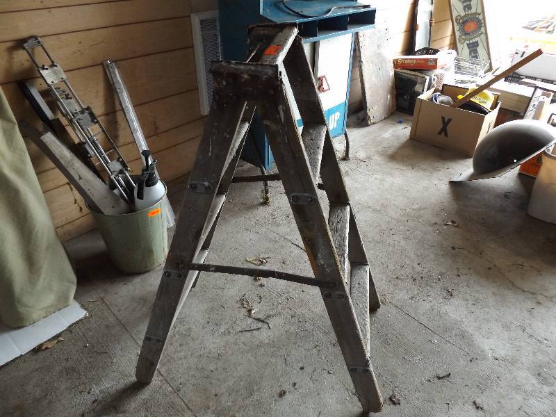 lot 63 image: Wooden three step stepladder...